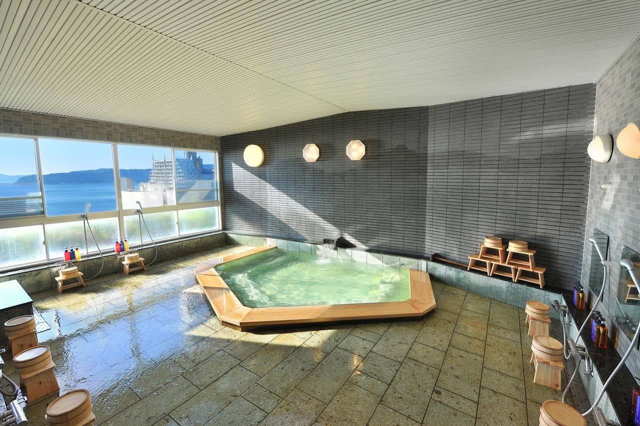 Onsen Hostel Hinoemi Atami  Eksteriør billede