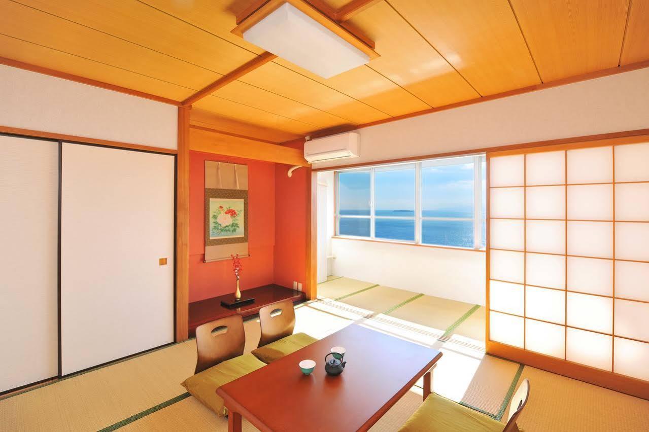 Onsen Hostel Hinoemi Atami  Eksteriør billede